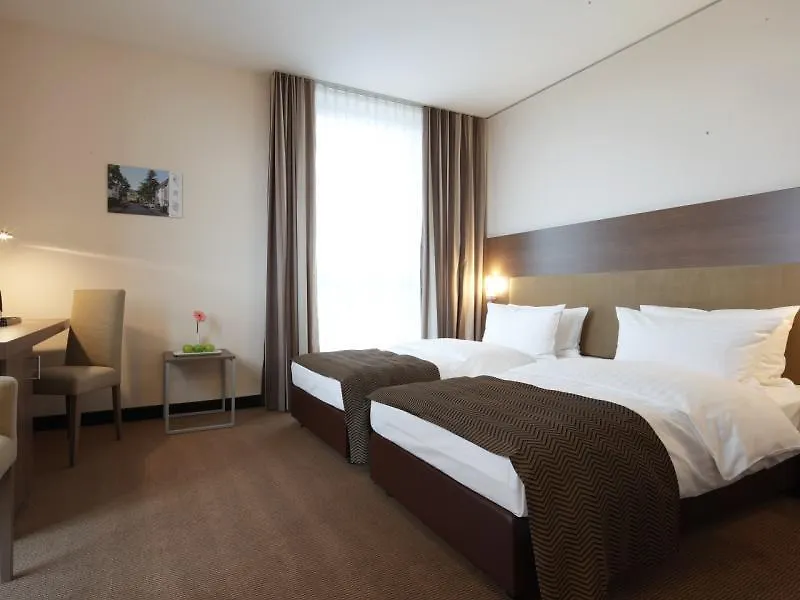 Intercityhotel Mannheim 4*,