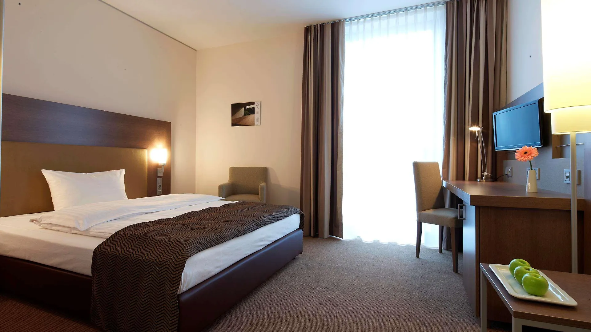 Intercityhotel Mannheim 4*,